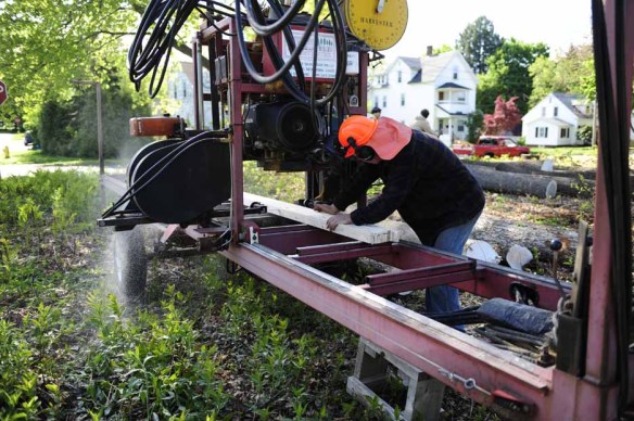 Making stickers from strapping