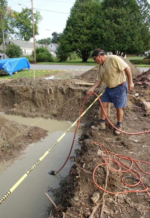 Thom making a sucking sound as he lowers in the pump