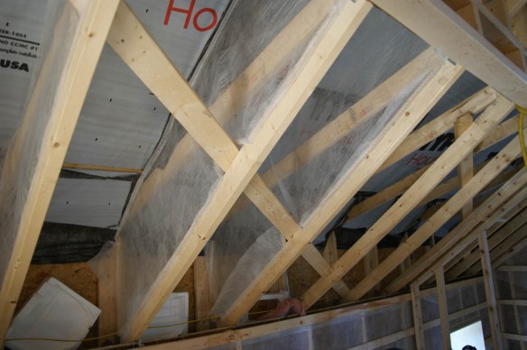 Using Typar to create a ventilation plane below the sheathing of the roof